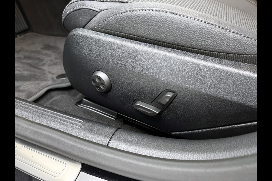 Mercedes-Benz C-Klasse Estate 300 e Business Solution | Trekhaak | Smartphone Integratie | Antidiefstalpakket GUARD 360° Plus | Inclusief 24 maanden Mercedes-Benz Certified garantie voor Europa.