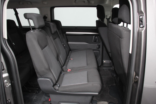 Toyota Proace Shuttle 2.0 D-4D 145pk Automaat 9 persoons Cool Long | Climate Control | Camera | Dab | Adaptive Cruise Control | Stoelverwarming | Lichtmetalen velgen