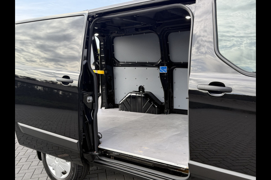 Ford Transit Custom 2.0 TDCI 130 PK AUTOMAAT / L1H1 / 3-ZITS / LED / AIRCO / CRUISE / PDC / VERWARMDE VOORRUIT