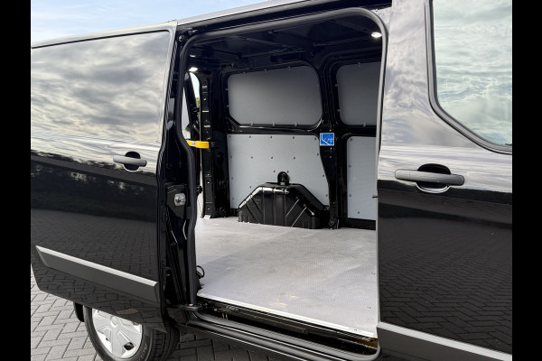 Ford Transit Custom 2.0 TDCI 130 PK AUTOMAAT / L1H1 / 3-ZITS / LED / AIRCO / CRUISE / PDC / VERWARMDE VOORRUIT