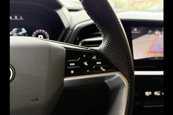 Audi Q4 e-tron 50 quattro Launch edition S Competition 77 kWh | Pano | 2x S-line | Warmtepomp