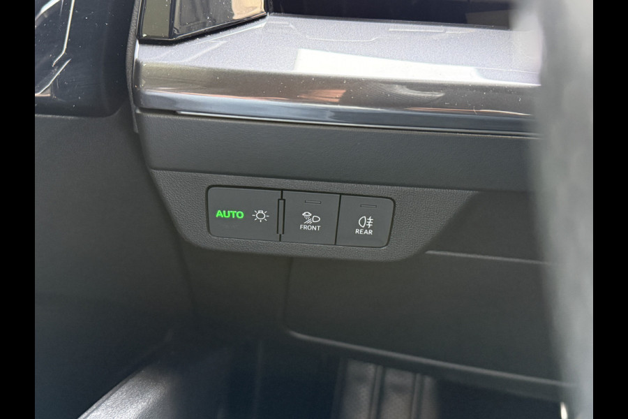 Audi Q4 e-tron 50 quattro Launch edition S Competition 77 kWh | Pano | 2x S-line | Warmtepomp