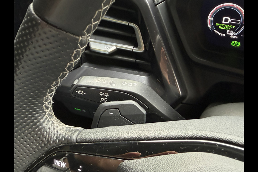 Audi Q4 e-tron 50 quattro Launch edition S Competition 77 kWh | Pano | 2x S-line | Warmtepomp