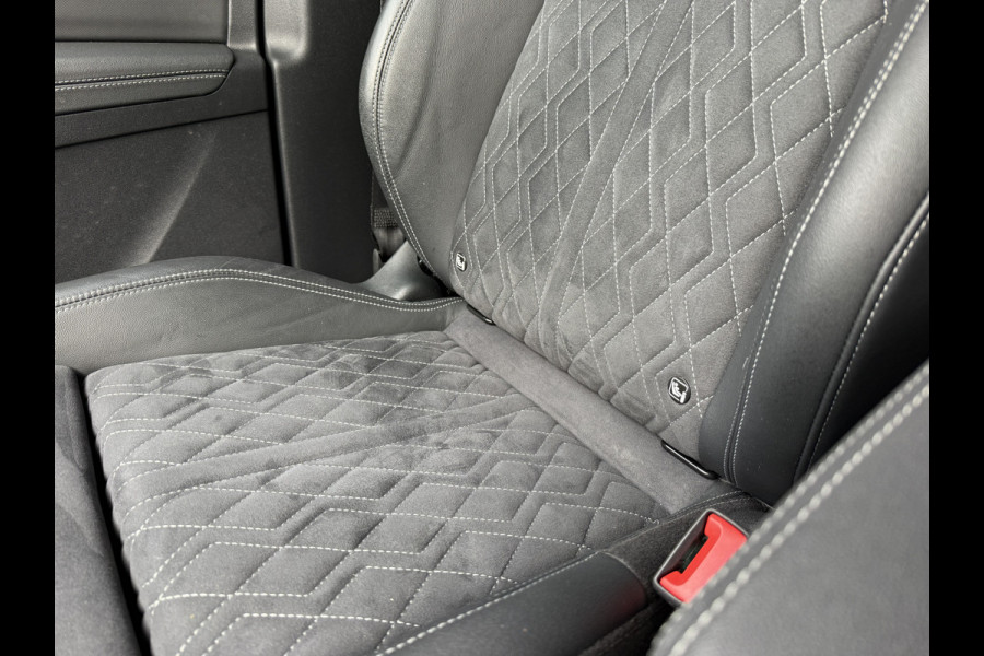 Audi Q4 e-tron 50 quattro Launch edition S Competition 77 kWh | Pano | 2x S-line | Warmtepomp