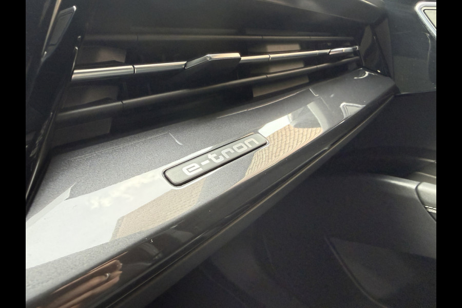 Audi Q4 e-tron 50 quattro Launch edition S Competition 77 kWh | Pano | 2x S-line | Warmtepomp
