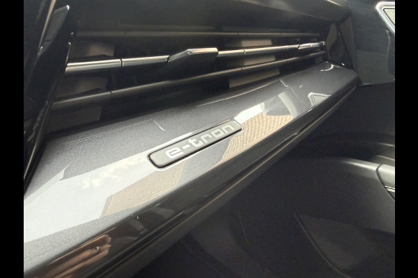 Audi Q4 e-tron 50 quattro Launch edition S Competition 77 kWh | Pano | 2x S-line | Warmtepomp