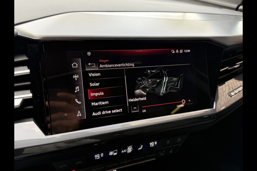 Audi Q4 e-tron 50 quattro Launch edition S Competition 77 kWh | Pano | 2x S-line | Warmtepomp