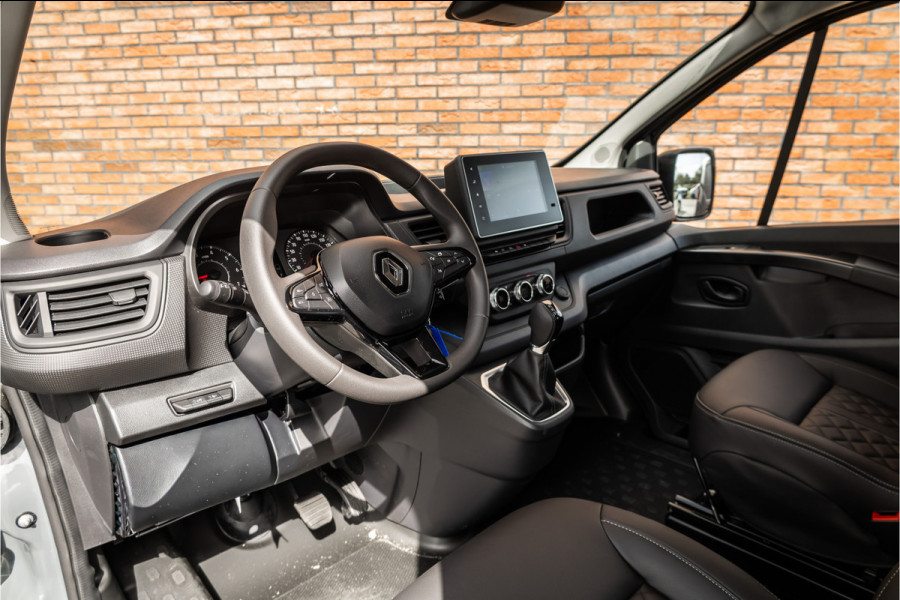 Renault Trafic 2.0 170 PK L2H1 DC | BPM VRIJ | DUBBEL CABINE| L+R SCHUIFDEUR | NAVIGATIE | CARPLAY | 5-ZITTER | AV EDITION | FACELIFT