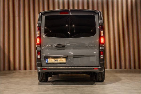 Renault Trafic 2.0 170 PK L2H1 DC | BPM VRIJ | DUBBEL CABINE| L+R SCHUIFDEUR | NAVIGATIE | CARPLAY | 5-ZITTER | AV EDITION | FACELIFT