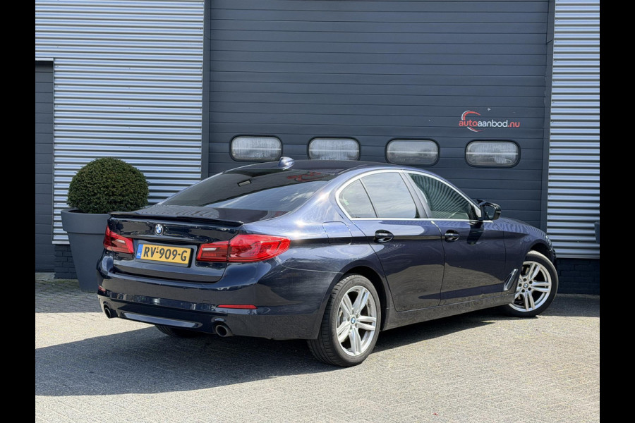 BMW 5 Serie 520i High Executive | Navigatie | Lederen Bekleding | Comfort Stoelen | Parkeersensoren | Stoelverwarming |