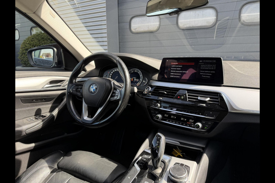 BMW 5 Serie 520i High Executive | Navigatie | Lederen Bekleding | Comfort Stoelen | Parkeersensoren | Stoelverwarming |