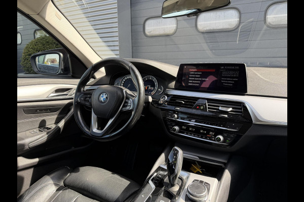 BMW 5 Serie 520i High Executive | Navigatie | Lederen Bekleding | Comfort Stoelen | Parkeersensoren | Stoelverwarming |