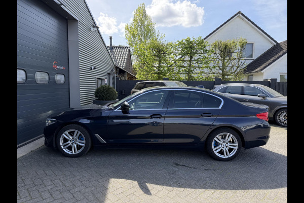 BMW 5 Serie 520i High Executive | Navigatie | Lederen Bekleding | Comfort Stoelen | Parkeersensoren | Stoelverwarming |