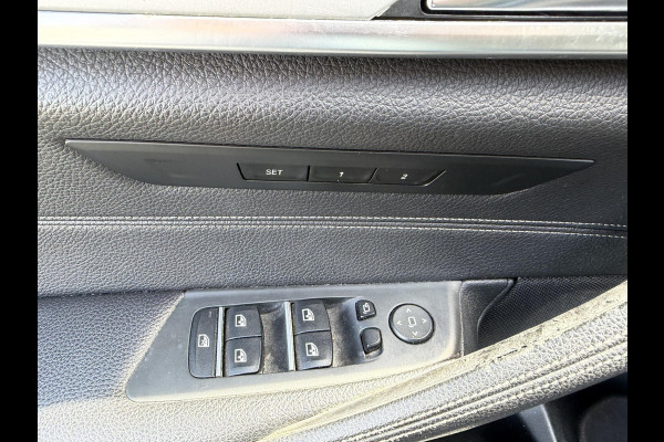 BMW 5 Serie 520i High Executive | Navigatie | Lederen Bekleding | Comfort Stoelen | Parkeersensoren | Stoelverwarming |