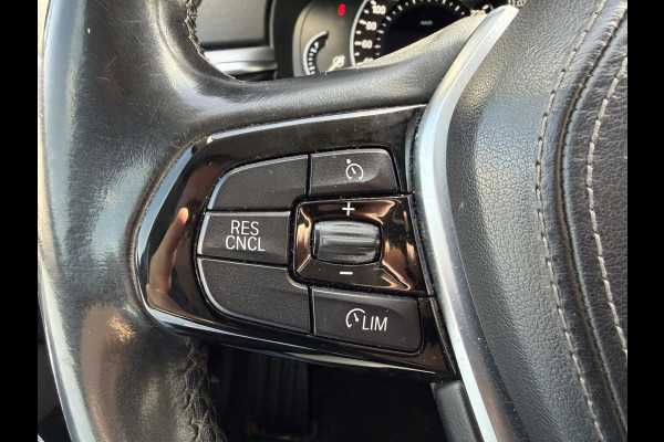 BMW 5 Serie 520i High Executive | Navigatie | Lederen Bekleding | Comfort Stoelen | Parkeersensoren | Stoelverwarming |