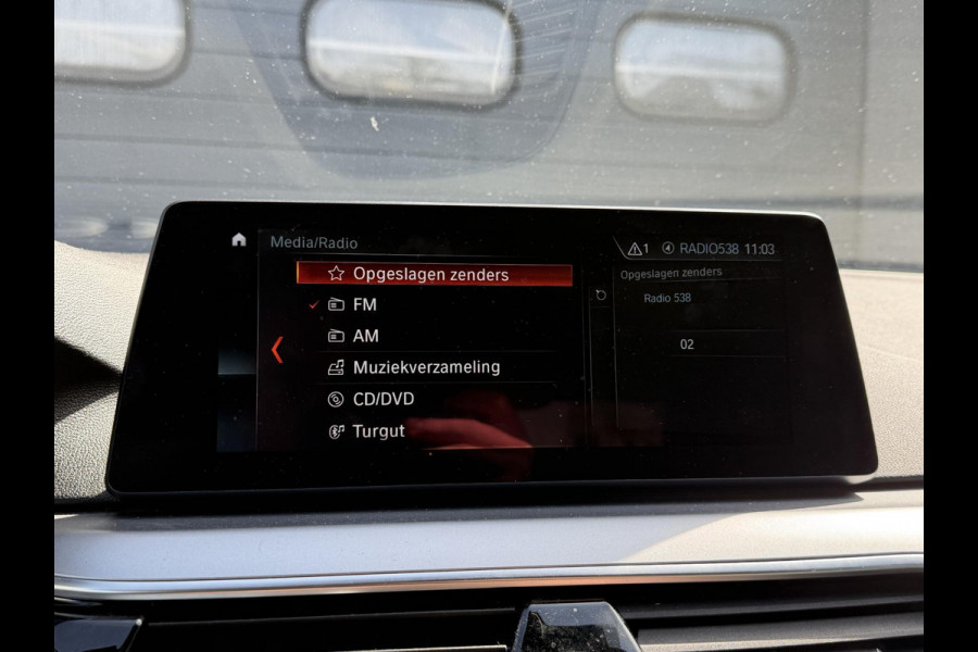 BMW 5 Serie 520i High Executive | Navigatie | Lederen Bekleding | Comfort Stoelen | Parkeersensoren | Stoelverwarming |