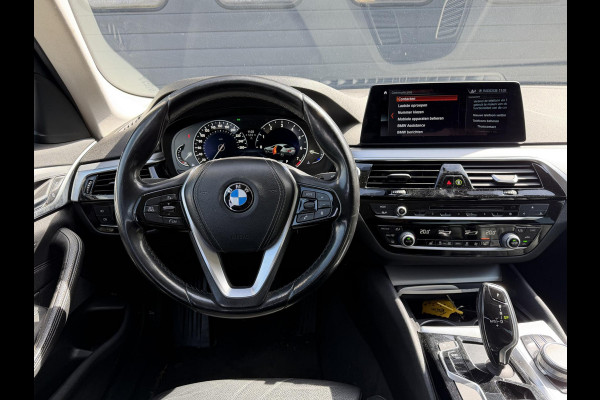 BMW 5 Serie 520i High Executive | Navigatie | Lederen Bekleding | Comfort Stoelen | Parkeersensoren | Stoelverwarming |
