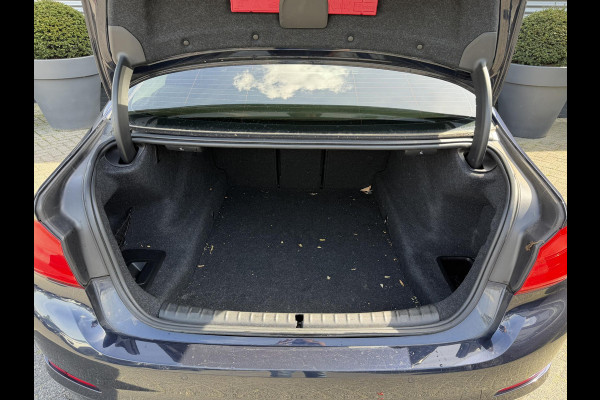 BMW 5 Serie 520i High Executive | Navigatie | Lederen Bekleding | Comfort Stoelen | Parkeersensoren | Stoelverwarming |