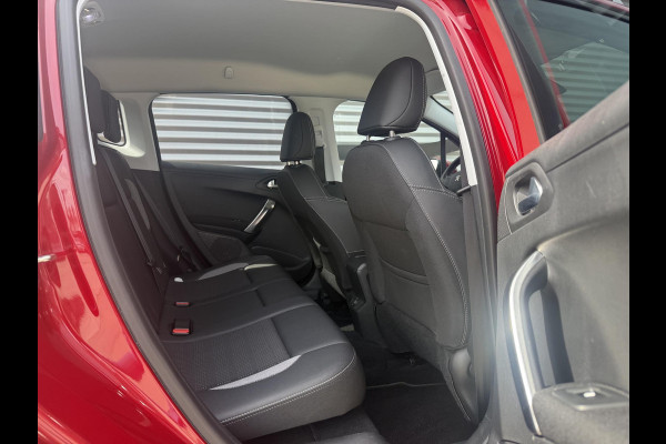 Peugeot 2008 1.2 PureTech Allure 1e Eigenaar|Navi|Camera|Clima|Cruise|Trekhaak|D-riem v.v. in 2024|Carplay|N.A.P|APK tot 03-2027