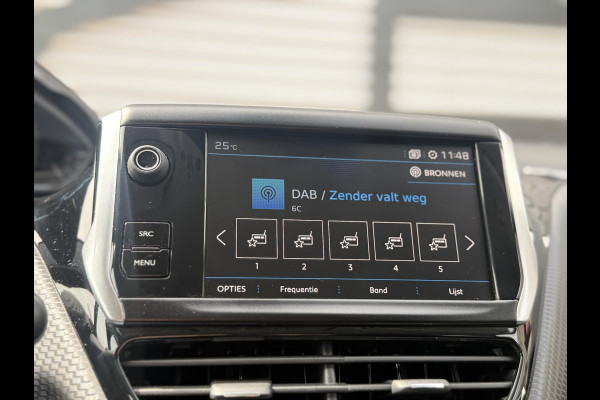 Peugeot 2008 1.2 PureTech Allure 1e Eigenaar|Navi|Camera|Clima|Cruise|Trekhaak|D-riem v.v. in 2024|Carplay|N.A.P|APK tot 03-2027
