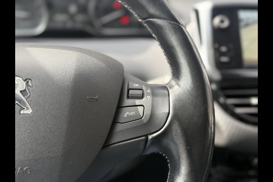 Peugeot 2008 1.2 PureTech Allure 1e Eigenaar|Navi|Camera|Clima|Cruise|Trekhaak|D-riem v.v. in 2024|Carplay|N.A.P|APK tot 03-2027