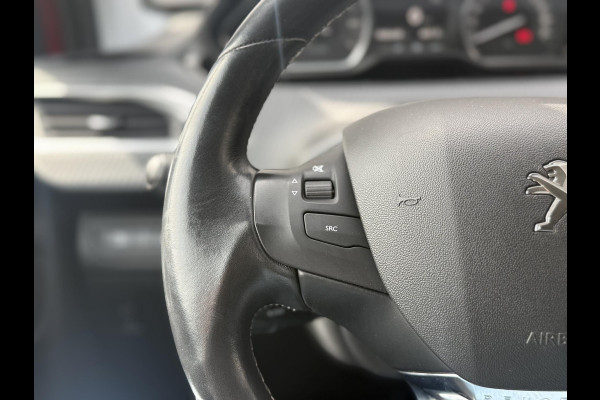 Peugeot 2008 1.2 PureTech Allure 1e Eigenaar|Navi|Camera|Clima|Cruise|Trekhaak|D-riem v.v. in 2024|Carplay|N.A.P|APK tot 03-2027