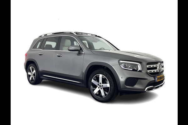 Mercedes-Benz Glb 180 Business Solution (INCL-BTW) *PANO | ADAPTIVE-CRUISE | LEATHER | FULL-LED | BLINDSPOT | MEMORY-PACK | AMBIENTLIGHT | HEATED-SPORTSEATS | WIDESCREEN-DIGICOCKPIT | DAB+ | NAVI-FULLMAP | CAMERA | PRIVACYGLASS |