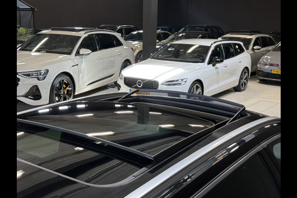 Volvo V60 2.0 B3 R-Design | Trekhaak | Panoramadak | Apple Carplay | Leder