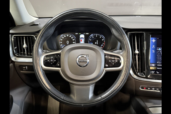 Volvo V60 2.0 B3 R-Design | Trekhaak | Panoramadak | Apple Carplay | Leder