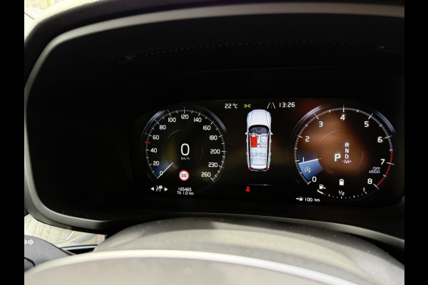 Volvo V60 2.0 B3 R-Design | Trekhaak | Panoramadak | Apple Carplay | Leder