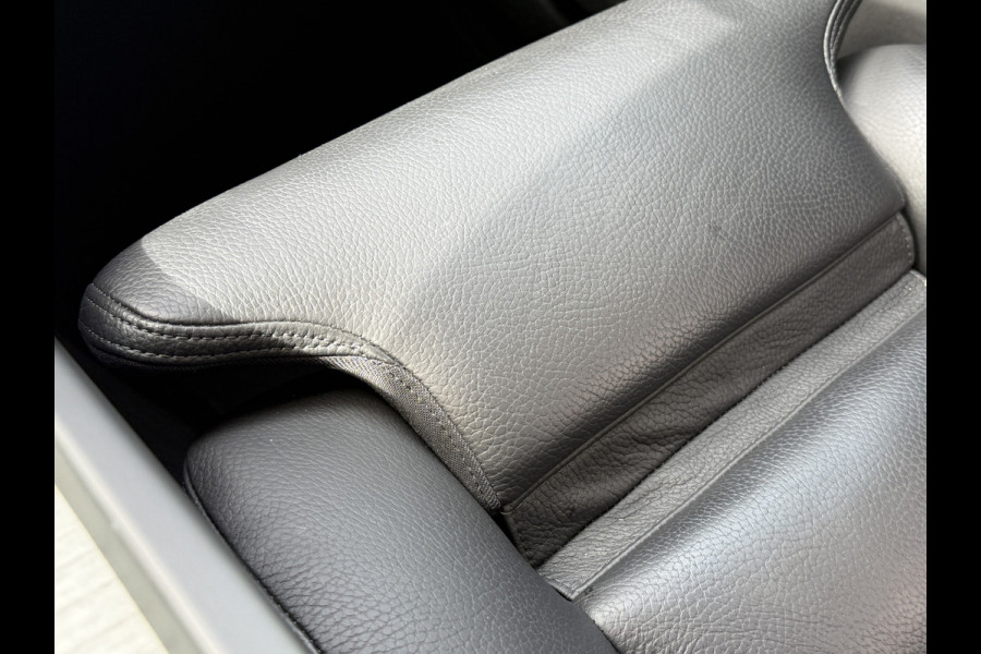 Volvo V60 2.0 B3 R-Design | Trekhaak | Panoramadak | Apple Carplay | Leder