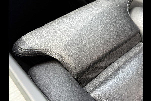 Volvo V60 2.0 B3 R-Design | Trekhaak | Panoramadak | Apple Carplay | Leder