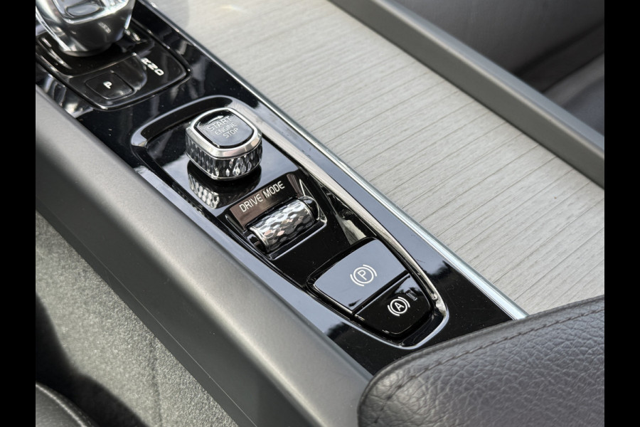 Volvo V60 2.0 B3 R-Design | Trekhaak | Panoramadak | Apple Carplay | Leder