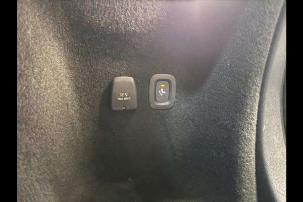 Volvo V60 2.0 B3 R-Design | Trekhaak | Panoramadak | Apple Carplay | Leder