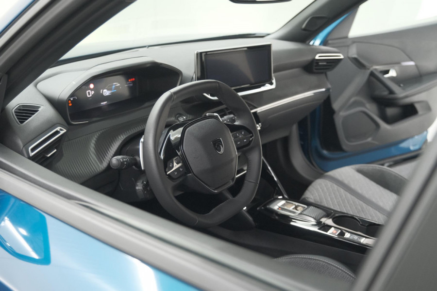 Peugeot 2008 1.2 Hybrid 145 Allure | 360 Camera | Adaptieve Cruise Control | Dodehoekdetectie