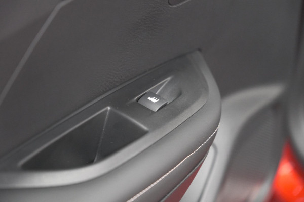Peugeot 2008 Hybrid 145 e-DCS6 Allure | 360 Camera | Adaptieve Cruise Control | Navigatie | Dodehoekdetectie