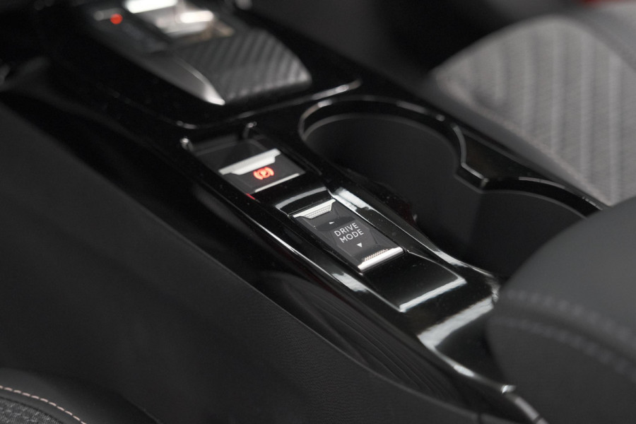 Peugeot 2008 Hybrid 145 e-DCS6 Allure | 360 Camera | Adaptieve Cruise Control | Navigatie | Dodehoekdetectie