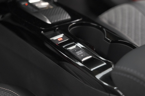 Peugeot 2008 Hybrid 145 e-DCS6 Allure | 360 Camera | Adaptieve Cruise Control | Navigatie | Dodehoekdetectie