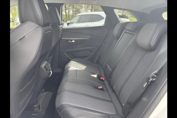 Peugeot 3008 1.6 HYbrid 225 Allure Pack Business 200pk PHEV | Elektrische Achterklep | Stoelverwarming | Dodehoeksensoren