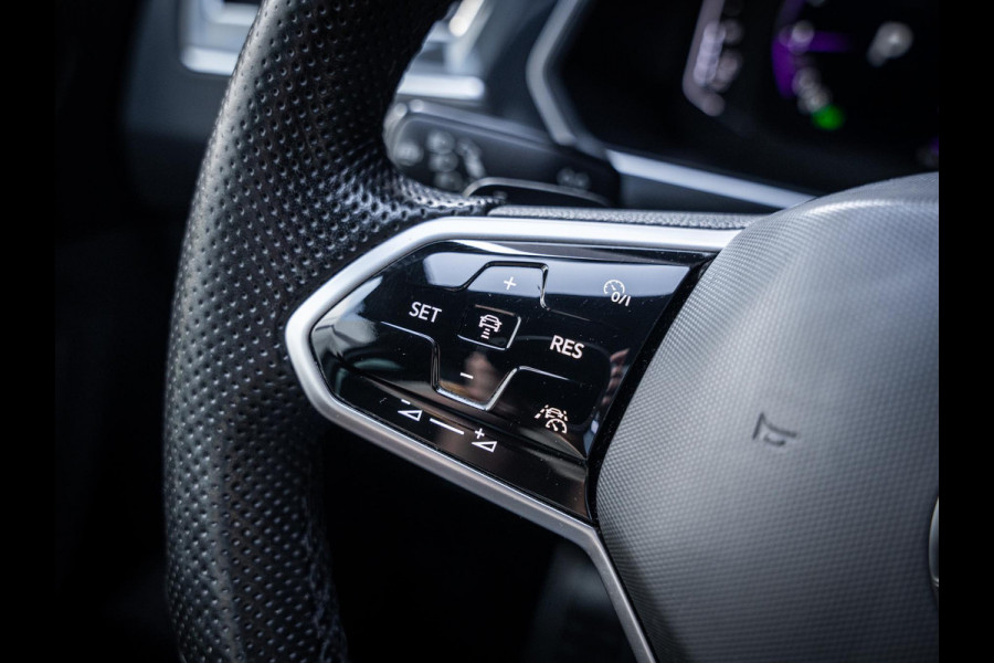 Volkswagen Tiguan 1.5 TSI R-Line Business+ - Pano l Full Led l Camera l ACC l Auto carplay