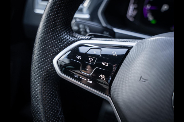 Volkswagen Tiguan 1.5 TSI R-Line Business+ - Pano l Full Led l Camera l ACC l Auto carplay