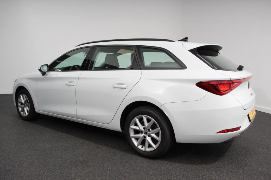 Seat Leon Sportstourer 1.0 TSI Style Nieuw Type ! Navigatie Climate control Cruise adaptive Led Virtual Cockpit Lichtmetalen Velgen Parkeer sensoren Getinte ruiten