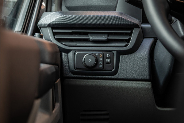 Ford Transit Custom 320 2.0 TDCI 170 PK L2H1 DC | Dubbel Cabine | ACC | Blind Spot | Navigatie | Camera | CarPlay | Lane Assist | Trekhaak | BPM VRIJ | Verlengde fabrieksgarantie tot 12-2029