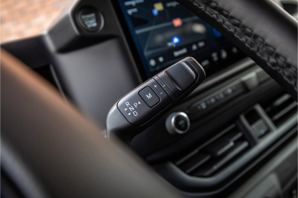 Ford Transit Custom 320 2.0 TDCI 170 PK L2H1 DC | Dubbel Cabine | ACC | Blind Spot | Navigatie | Camera | CarPlay | Lane Assist | Trekhaak | BPM VRIJ | Verlengde fabrieksgarantie tot 12-2029