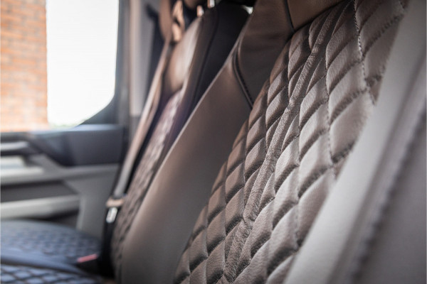 Ford Transit Custom 320 2.0 TDCI 170 PK L2H1 DC | Dubbel Cabine | ACC | Blind Spot | Navigatie | Camera | CarPlay | Lane Assist | Trekhaak | BPM VRIJ | Verlengde fabrieksgarantie tot 12-2029