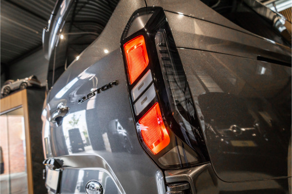 Ford Transit Custom 320 2.0 TDCI 170 PK L2H1 DC | Dubbel Cabine | ACC | Blind Spot | Navigatie | Camera | CarPlay | Lane Assist | Trekhaak | BPM VRIJ | Verlengde fabrieksgarantie tot 12-2029