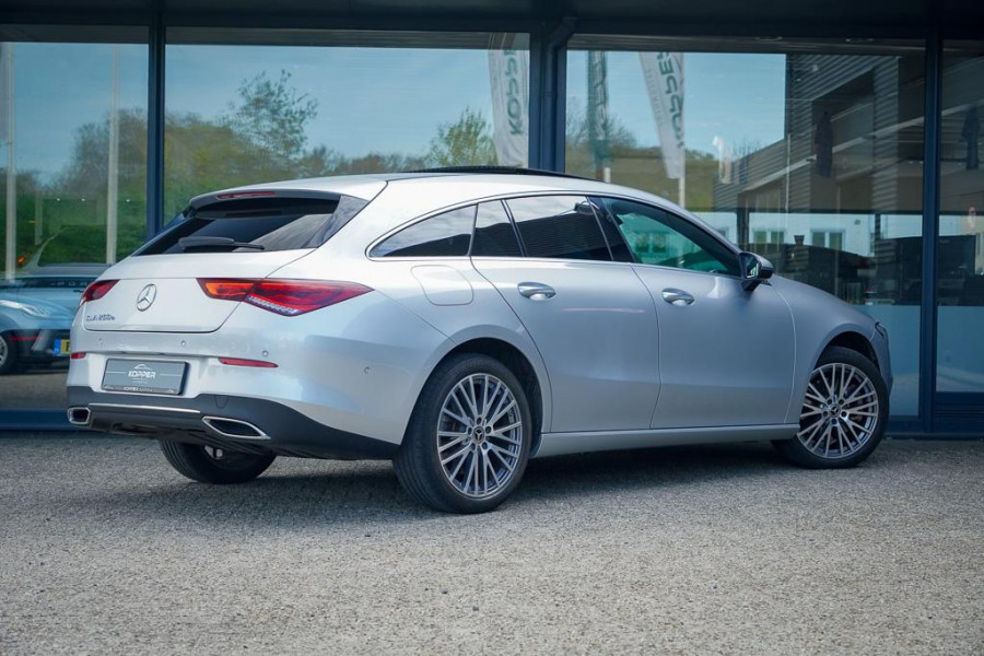 Mercedes-Benz CLA-Klasse Shooting Brake 250 e / Pano / leder / sfeerverlichting / trekhaak