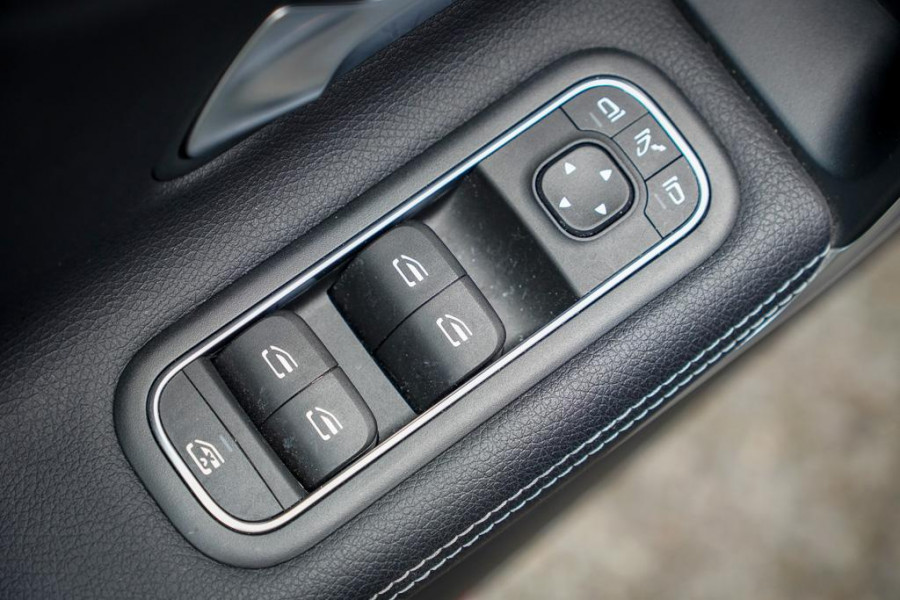 Mercedes-Benz CLA-Klasse Shooting Brake 250 e / Pano / leder / sfeerverlichting / trekhaak