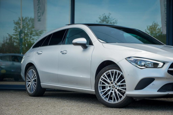 Mercedes-Benz CLA-Klasse Shooting Brake 250 e / Pano / leder / sfeerverlichting / trekhaak