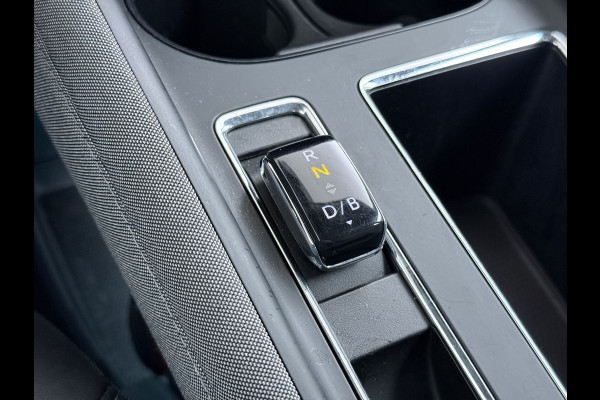 Škoda ENYAQ iV 60 Trekhaak Navi SOH 92% Ecc Cruise Control Camera Apple Carplay Android Auto Pdc Lmv 19" Led P-Assist Led Isofix Keyless Rijstrooksensor Bluetooth Origineel Nederlandse Auto